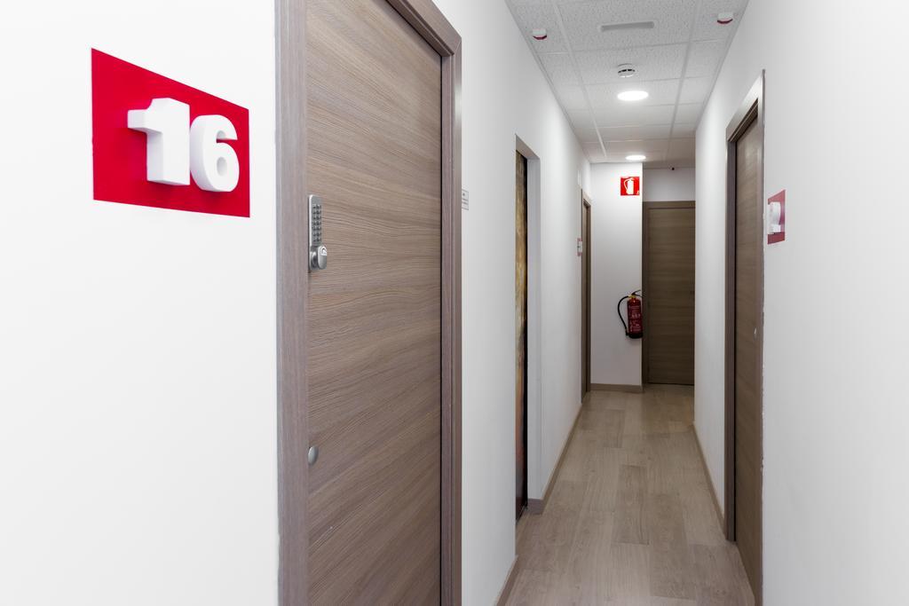 Brustar Sagrada Familia Hotell Barcelona Exteriör bild